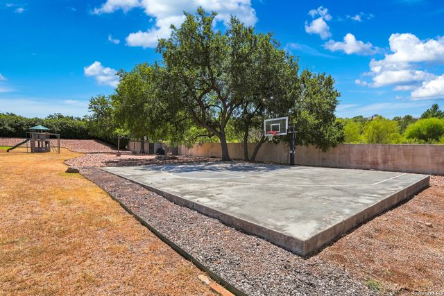 1534 Palmer, San Antonio, TX 78260