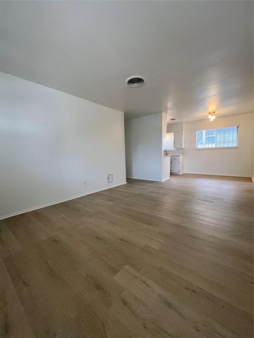 6005 Cameron RD A, Austin, TX 78723