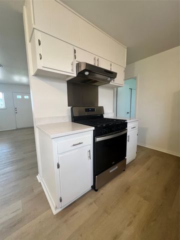 6005 Cameron RD A, Austin, TX 78723