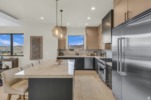 10740 N HIDEOUT TRL, Hideout, UT 84036