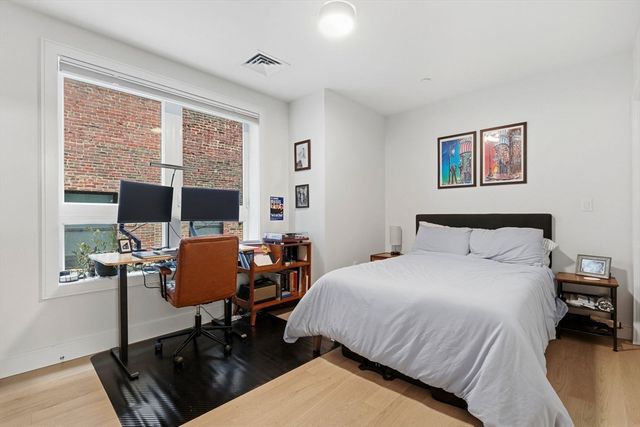 301 Border 302, Boston, MA 02128
