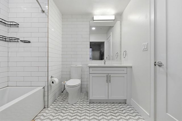 301 Border 302, Boston, MA 02128