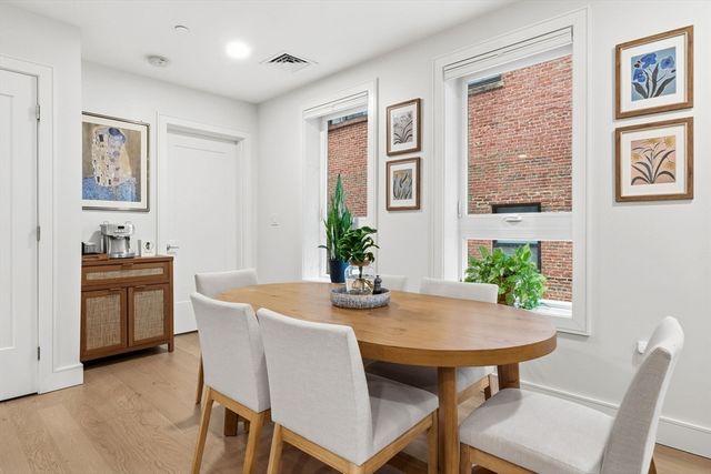 301 Border 302, Boston, MA 02128