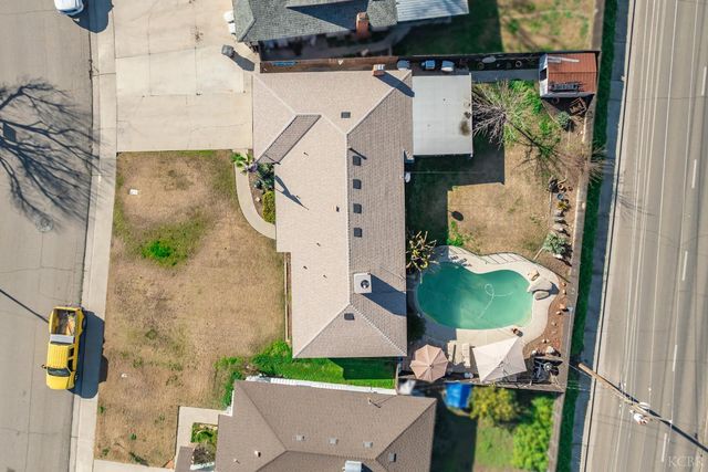 1090 Laurel Lane, Lemoore, CA 93245