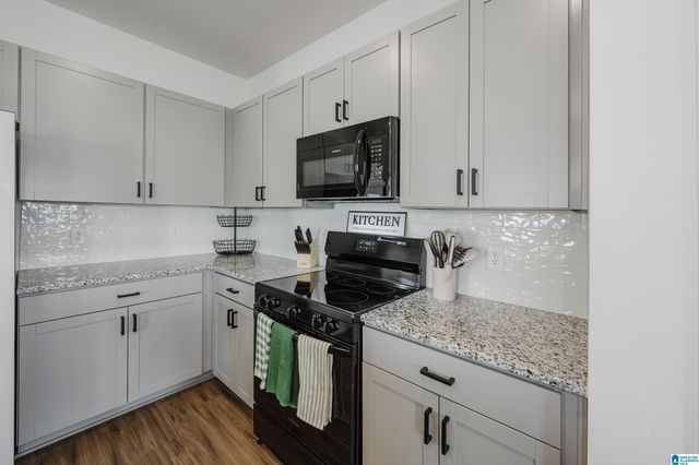 5703 CEDAR CREEK PARK DRIVE, Bessemer, AL 35022