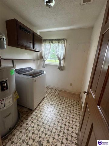 2469 Bethlehem Academy Road, Cecilia, KY 42724