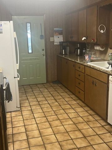 915 W Hwy 84 Highway W, Mullin, TX 76864