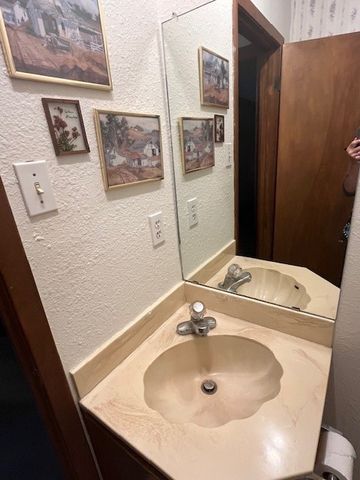 915 W Hwy 84 Highway W, Mullin, TX 76864