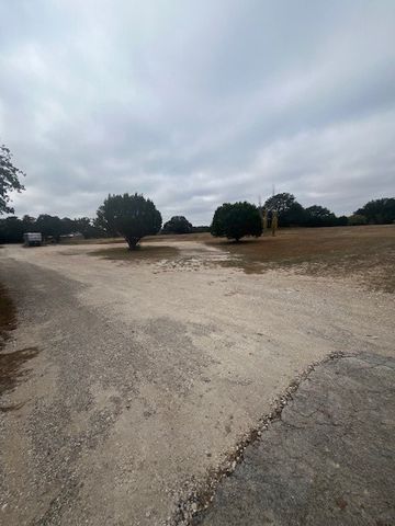 915 W Hwy 84 Highway W, Mullin, TX 76864