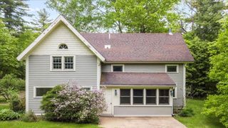 379 Swallow Hill Road, Pownal, VT 05261