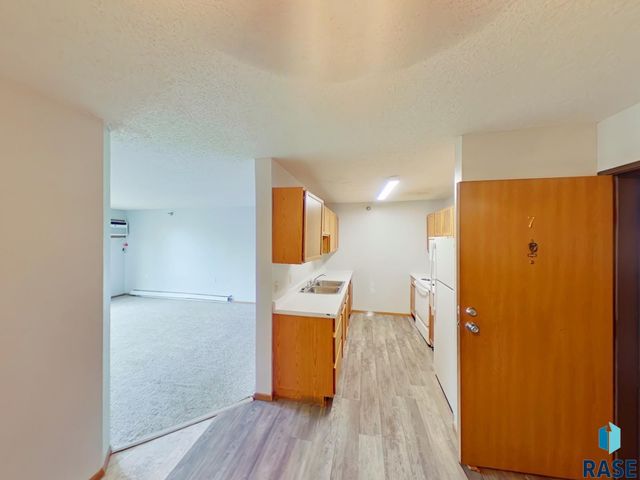 320 N Western Ave Avenue, Sioux Falls, SD 57104