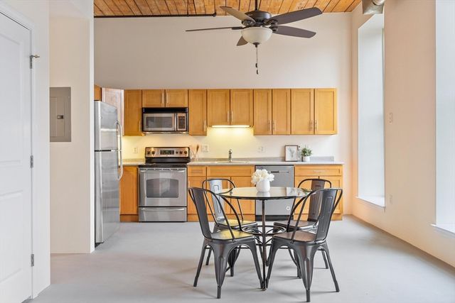 35 Riverwalk Way R103, Lowell, MA 01854