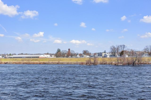 35 Riverwalk Way R103, Lowell, MA 01854