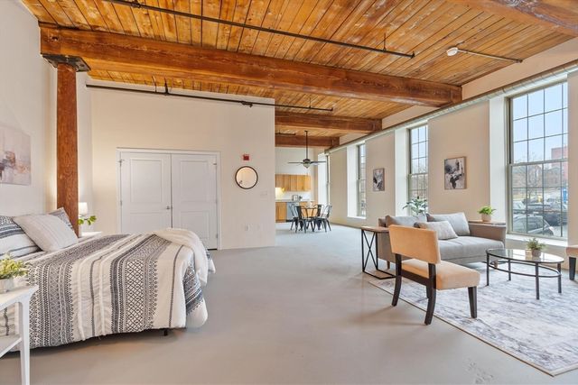 35 Riverwalk Way R103, Lowell, MA 01854