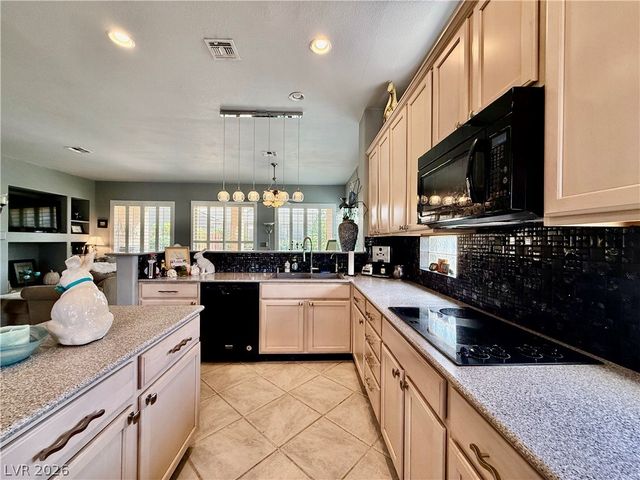 2060 Tiger Links Drive, Henderson, NV 89012