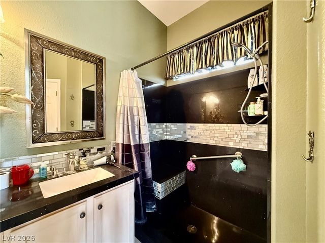2060 Tiger Links Drive, Henderson, NV 89012