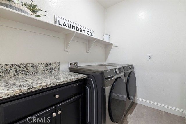 4085 Alamos, Clovis, CA 93619