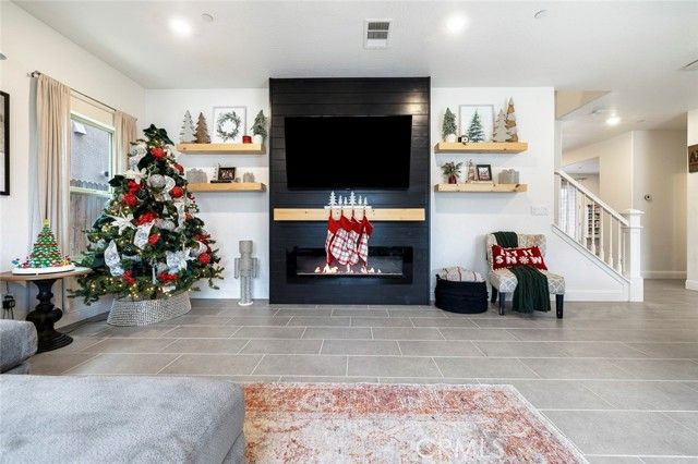 4085 Alamos, Clovis, CA 93619