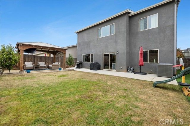 4085 Alamos, Clovis, CA 93619