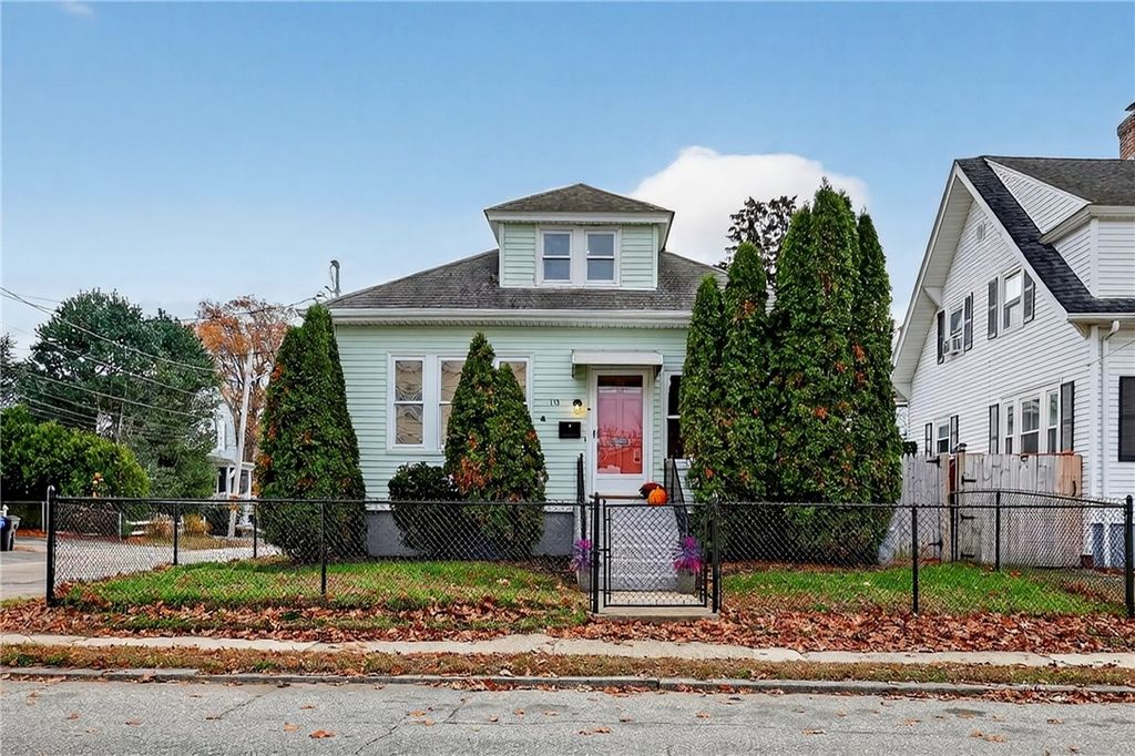 112 Villa Avenue, Cranston, RI 02905