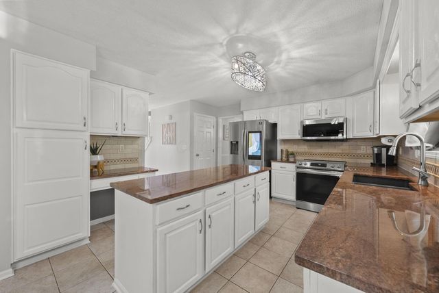 319 Fallriver Drive, Reynoldsburg, OH 43068