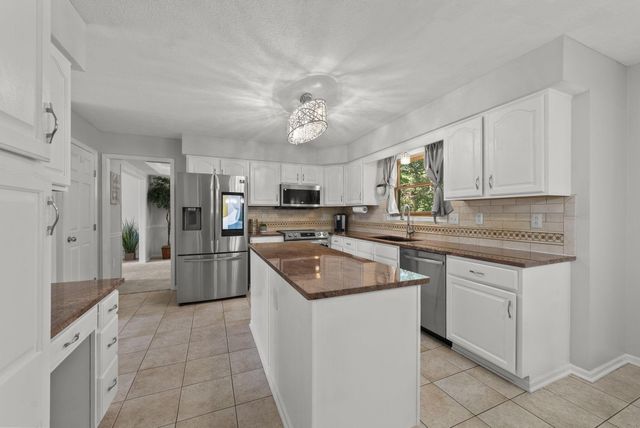 319 Fallriver Drive, Reynoldsburg, OH 43068