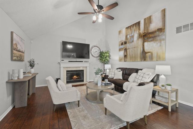 319 Fallriver Drive, Reynoldsburg, OH 43068