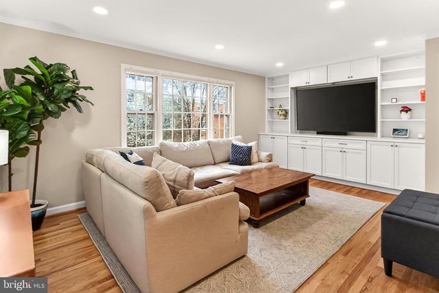 9204 BAILEY LN, Fairfax, VA 22031