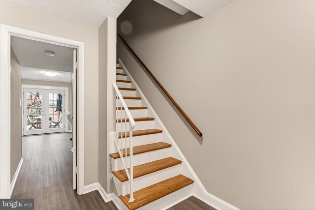 9204 BAILEY LN, Fairfax, VA 22031