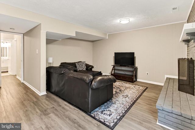 9204 BAILEY LN, Fairfax, VA 22031