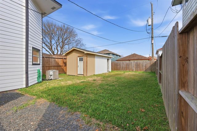 9026 Mcgallion Road, Houston, TX 77022