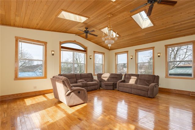 254 Maple Street, Slippery Rock Boro, PA 16057