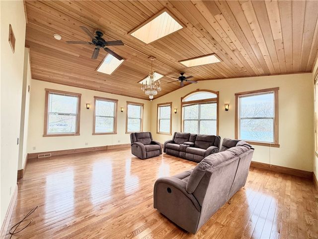 254 Maple Street, Slippery Rock Boro, PA 16057
