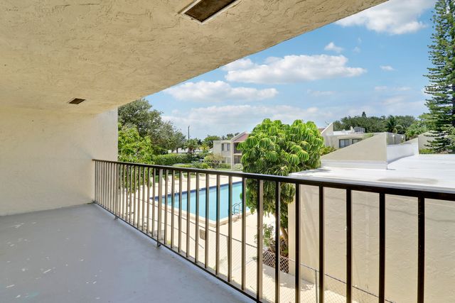 150 Pineview Road G8, Jupiter, FL 33469
