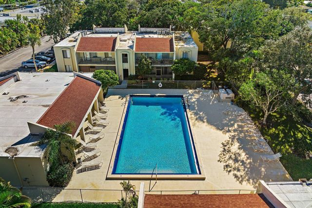 150 Pineview Road G8, Jupiter, FL 33469