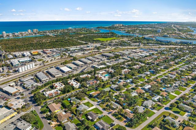 150 Pineview Road G8, Jupiter, FL 33469