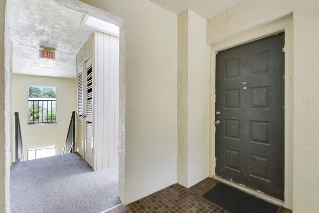 150 Pineview Road G8, Jupiter, FL 33469