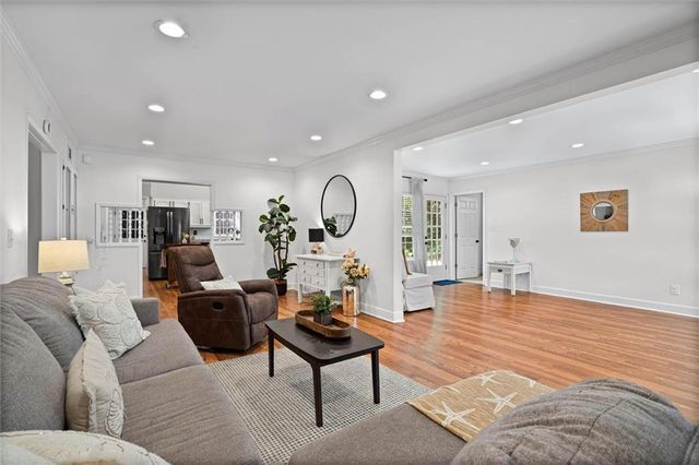 504 W Barksdale Drive, Mobile, AL 36606