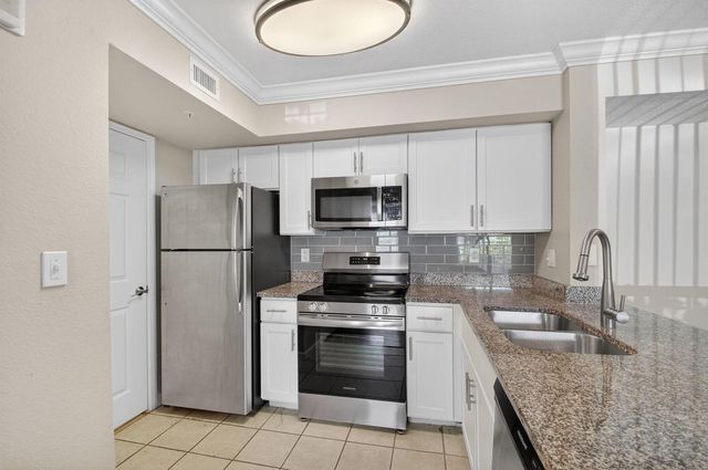 15035 Michelangelo Boulevard 105, Delray Beach, FL 33446