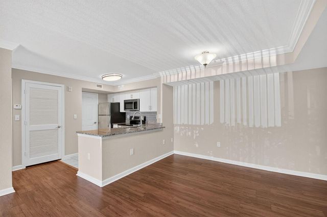 15035 Michelangelo Boulevard 105, Delray Beach, FL 33446