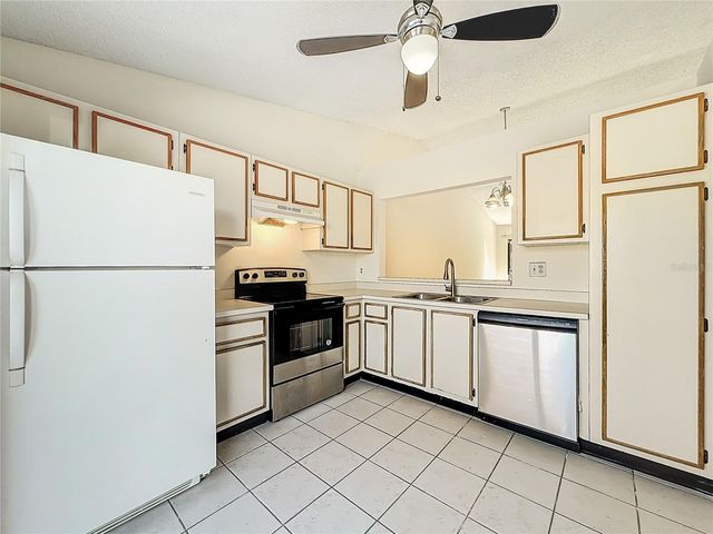 193 CREEKSIDE WAY, Orlando, FL 32824