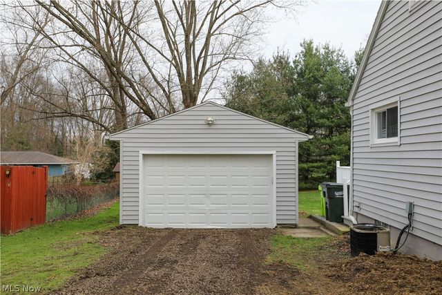 726 Artesian Avenue, Newton Falls, OH 44444