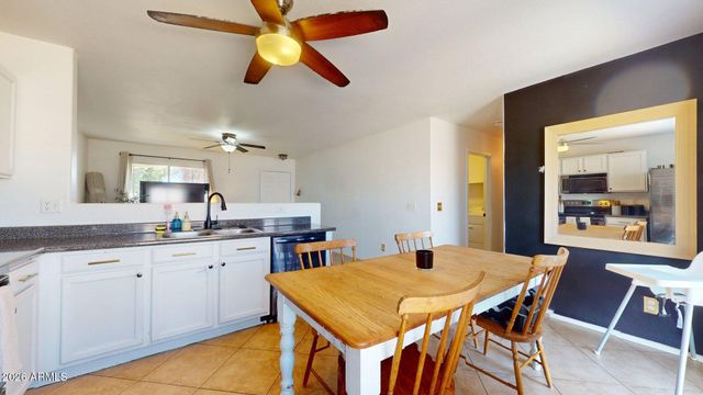 902 E DESERT MOON Trail, San Tan Valley, AZ 85143