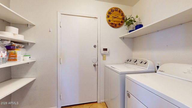 902 E DESERT MOON Trail, San Tan Valley, AZ 85143