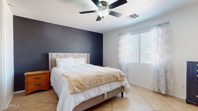 902 E DESERT MOON Trail, San Tan Valley, AZ 85143