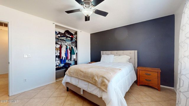 902 E DESERT MOON Trail, San Tan Valley, AZ 85143