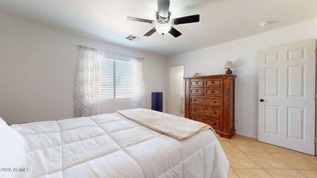 902 E DESERT MOON Trail, San Tan Valley, AZ 85143