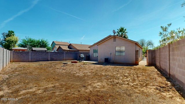 902 E DESERT MOON Trail, San Tan Valley, AZ 85143