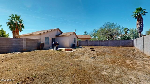 902 E DESERT MOON Trail, San Tan Valley, AZ 85143