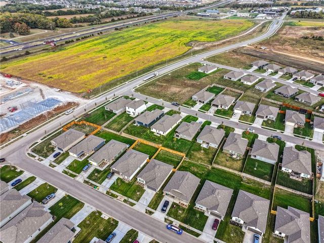 20367 W 193rd Terrace, Spring Hill, KS 66083